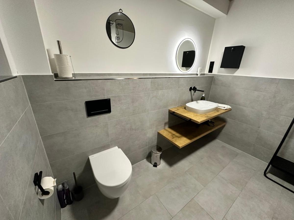 Luxurioeses Apartment Direkt Am Kanal 125 M² - Youpartments Münster Eksteriør billede